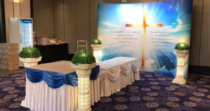 A Christian Wake with a Backdrop for Christian funeral service in Singapore by Elite Funeral Services